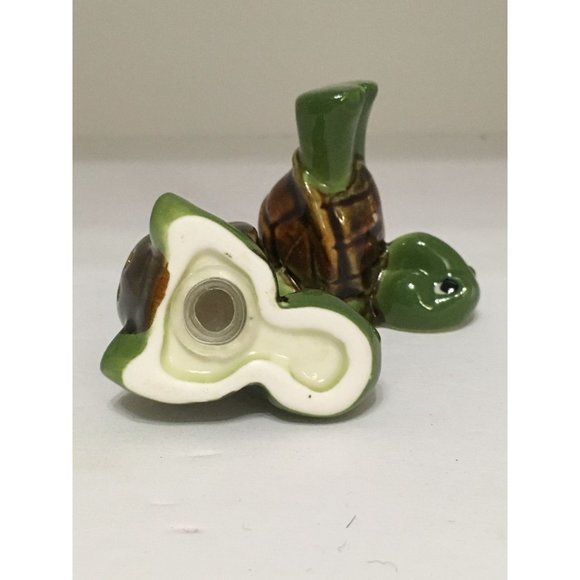 Cracker Barrel Turtles Yoga Everyday Miniature Salt & Pepper Shakers - Picture 4 of 4